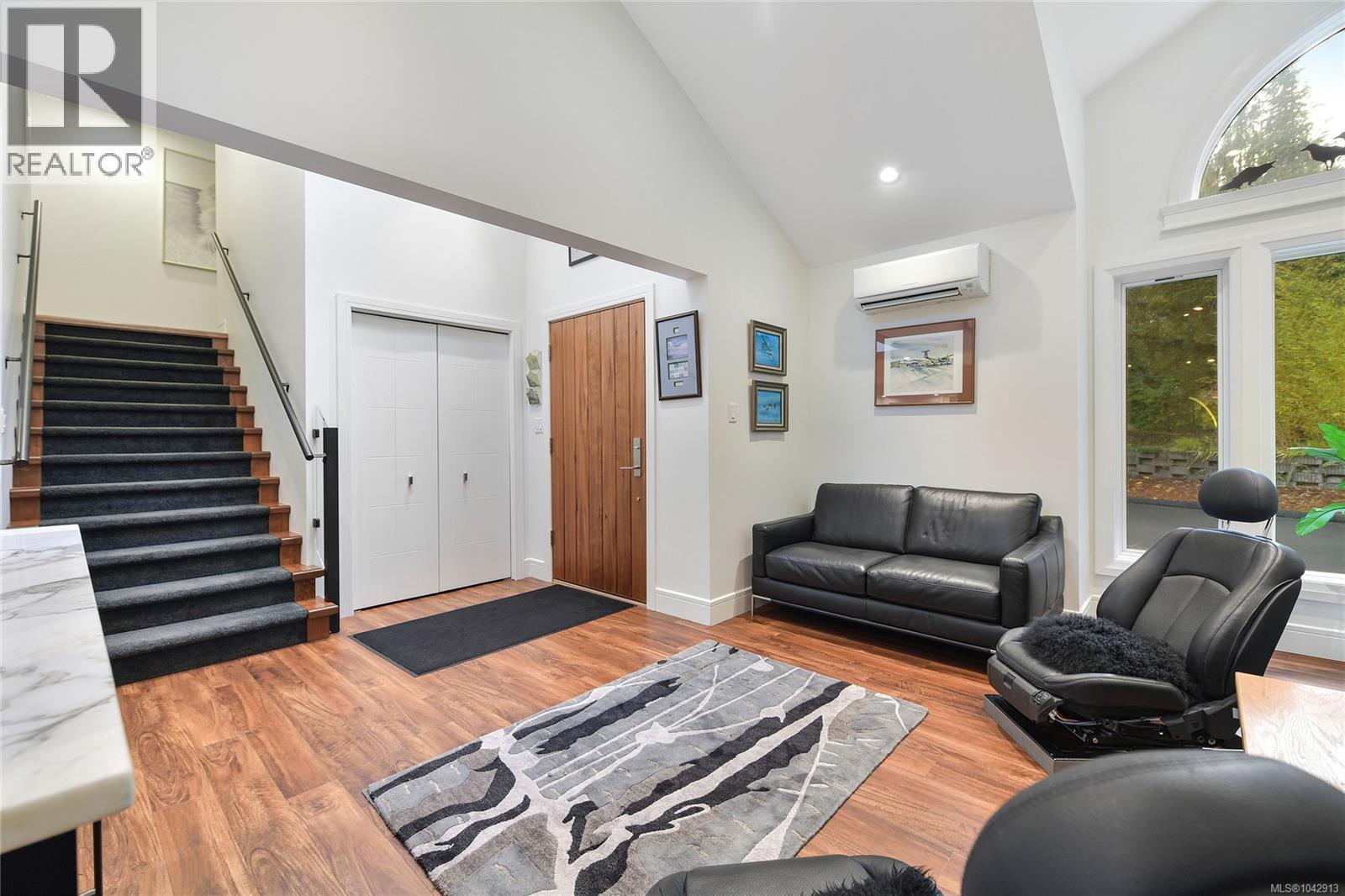 851 Sayward Rd