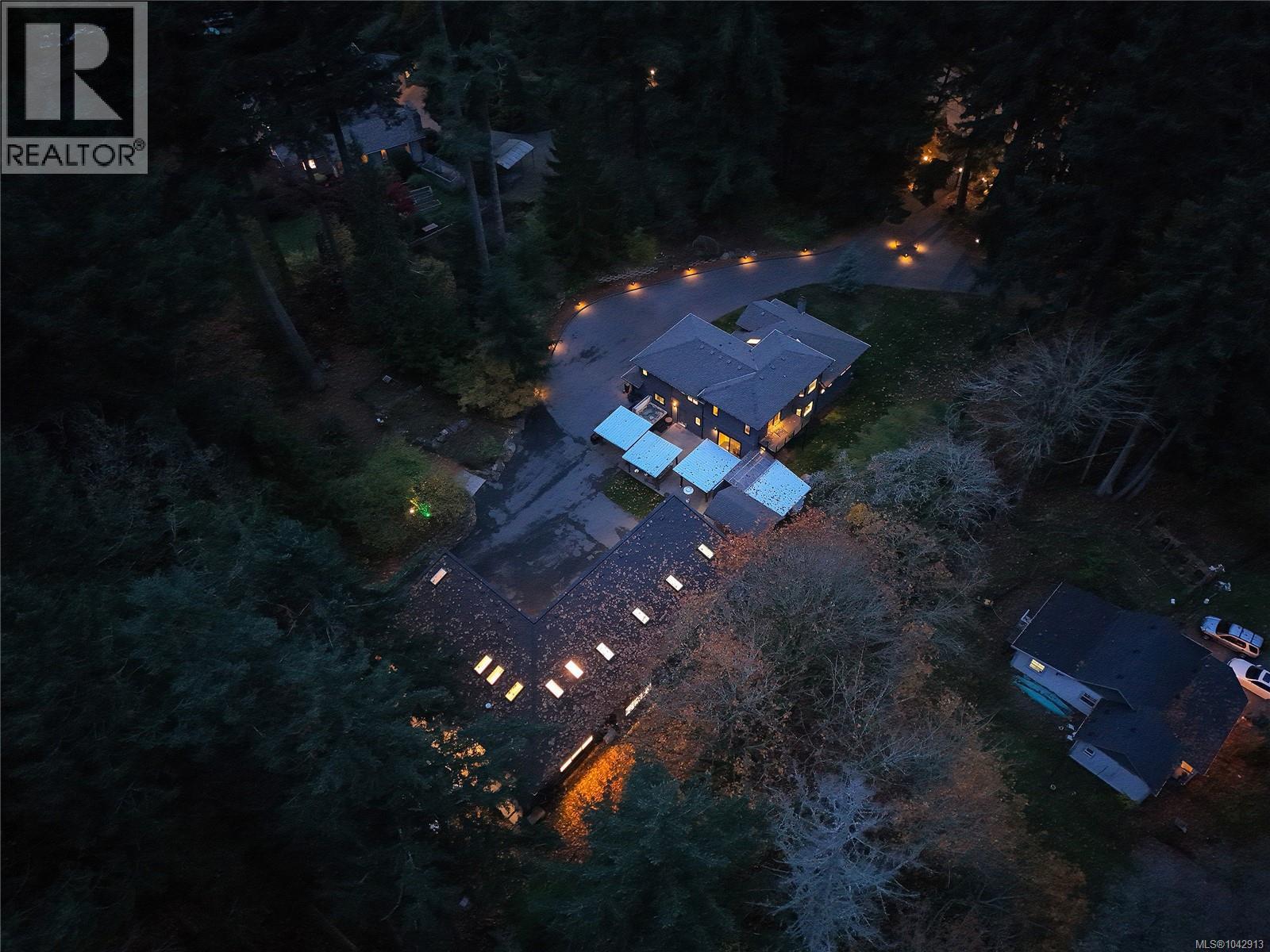 851 Sayward Rd