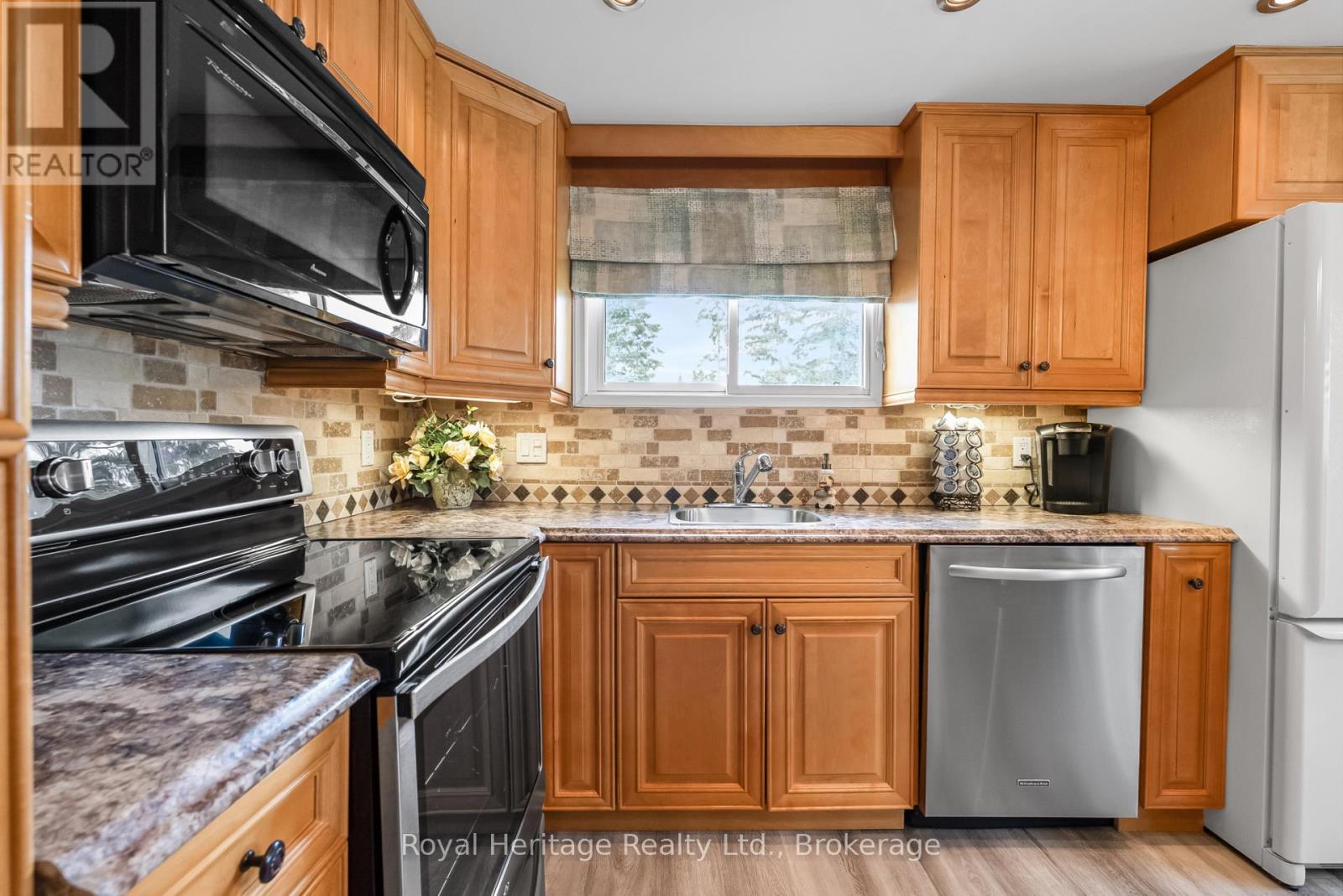3 Macal Drive, Kawartha Lakes, Ontario  K9V 0H5 - Photo 8 - X13547162