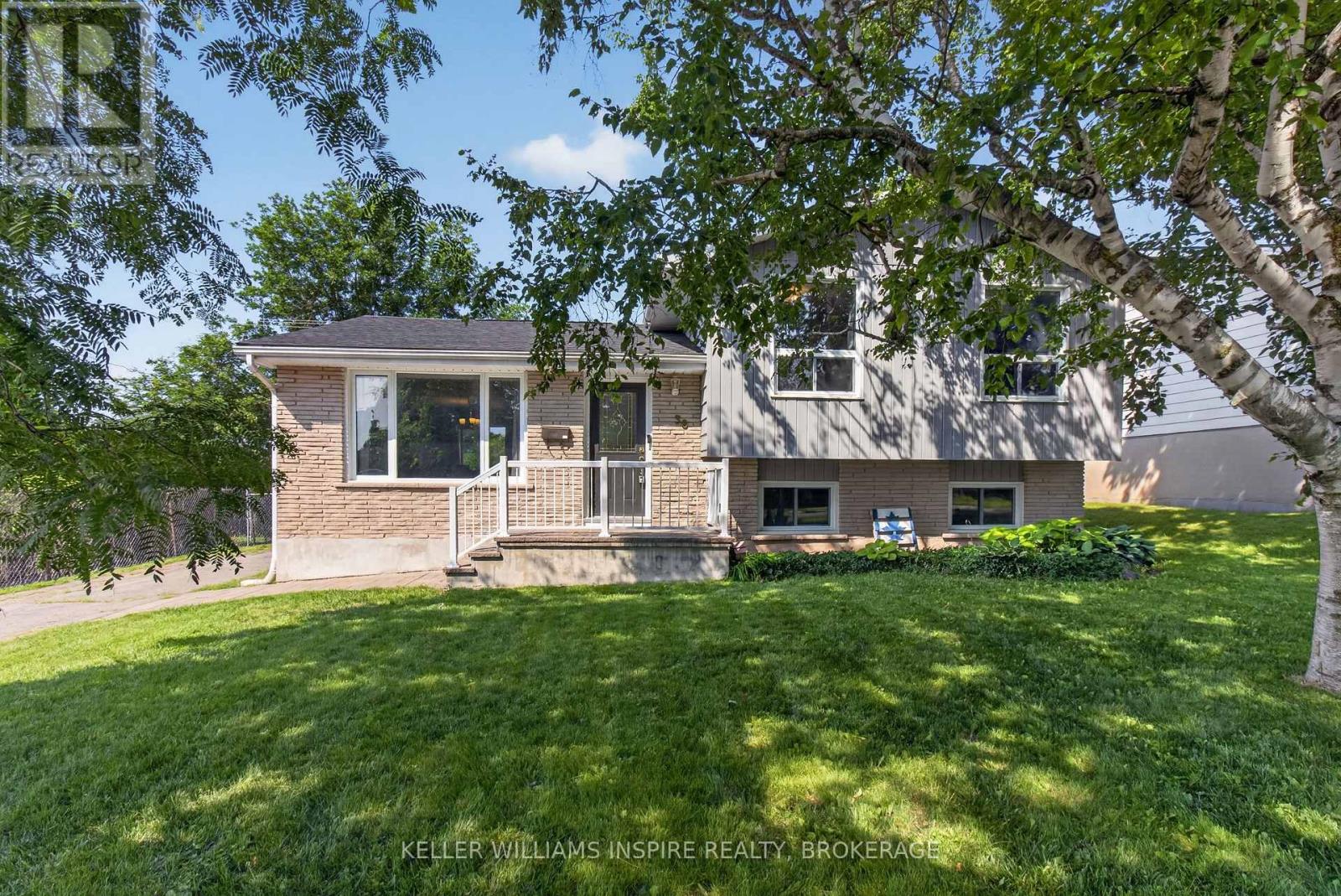 38 WESTRAN ROAD, Loyalist, Ontario