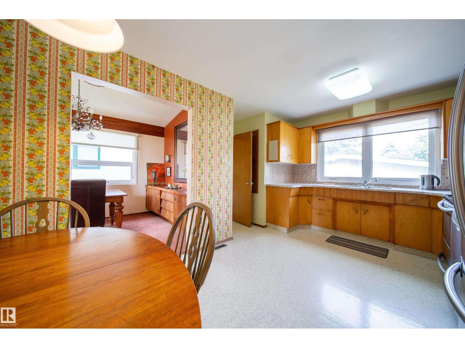 4328 116 St NW NW, Edmonton, Alberta  T6J 1R9 - Photo 13 - E4498099