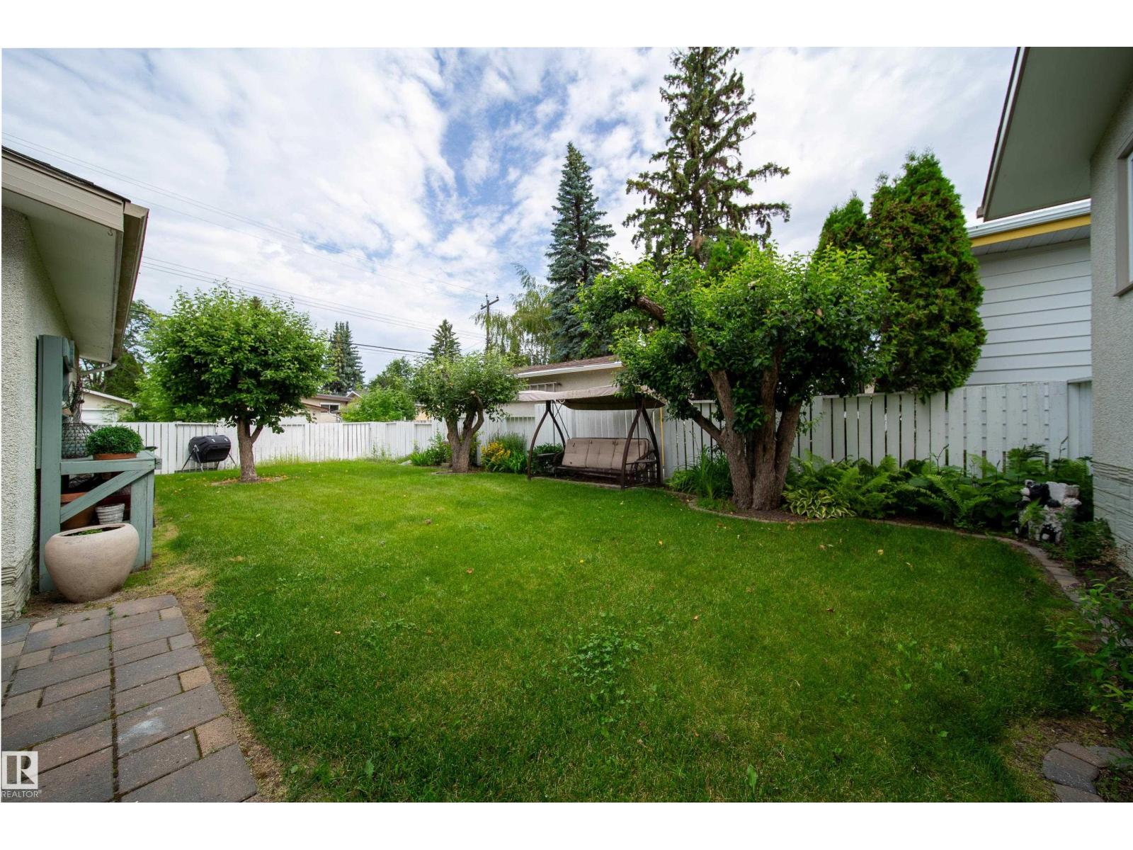 4328 116 St NW NW, Edmonton, Alberta  T6J 1R9 - Photo 32 - E4498099