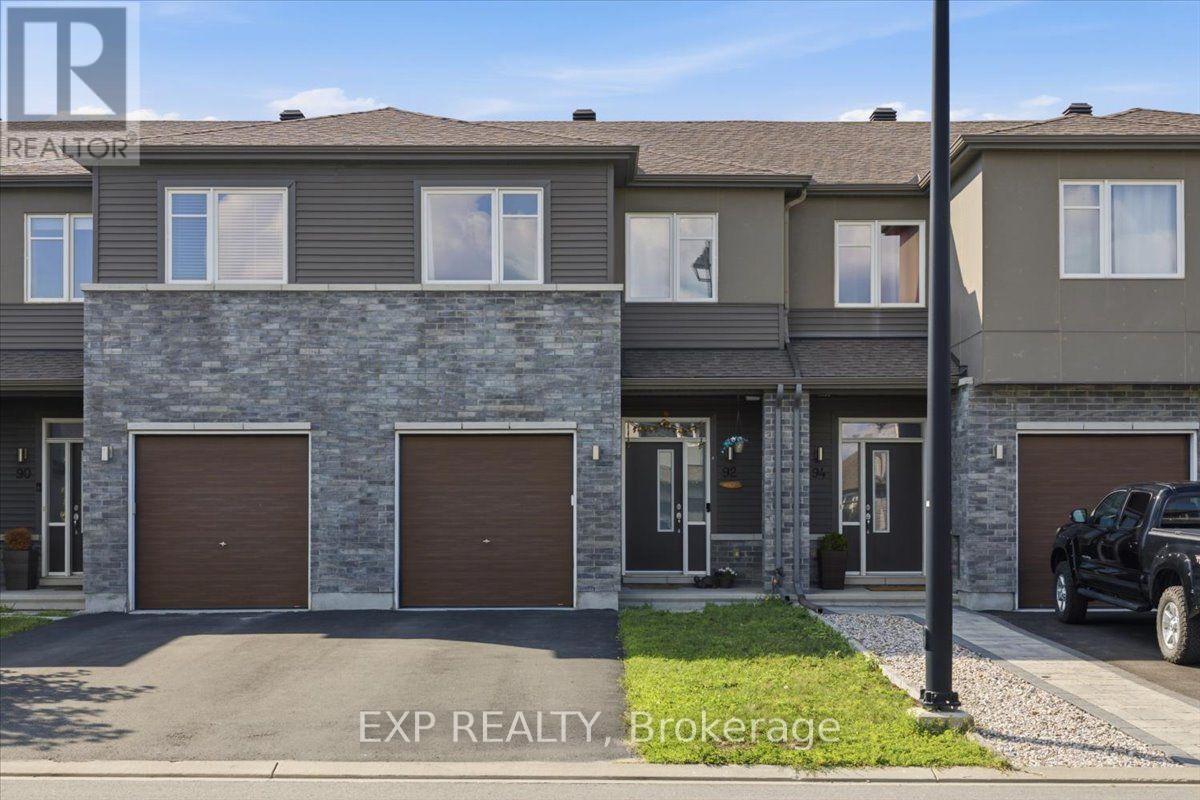 92 RIDDELL STREET, Carleton Place