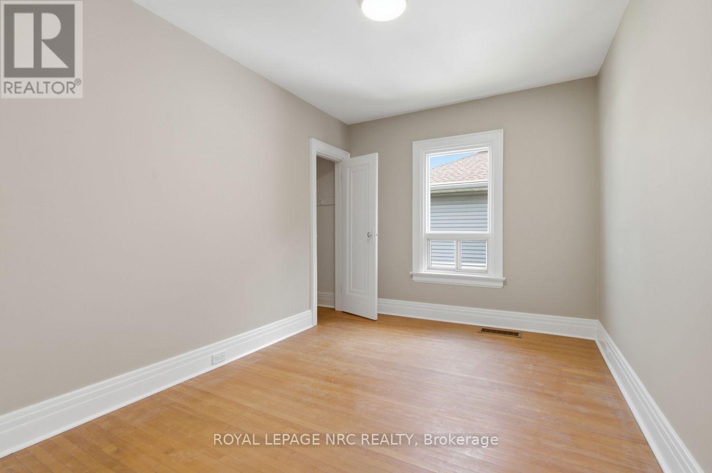 18 Chapel Street N, Thorold, Ontario  L2V 2E2 - Photo 22 - X13547100