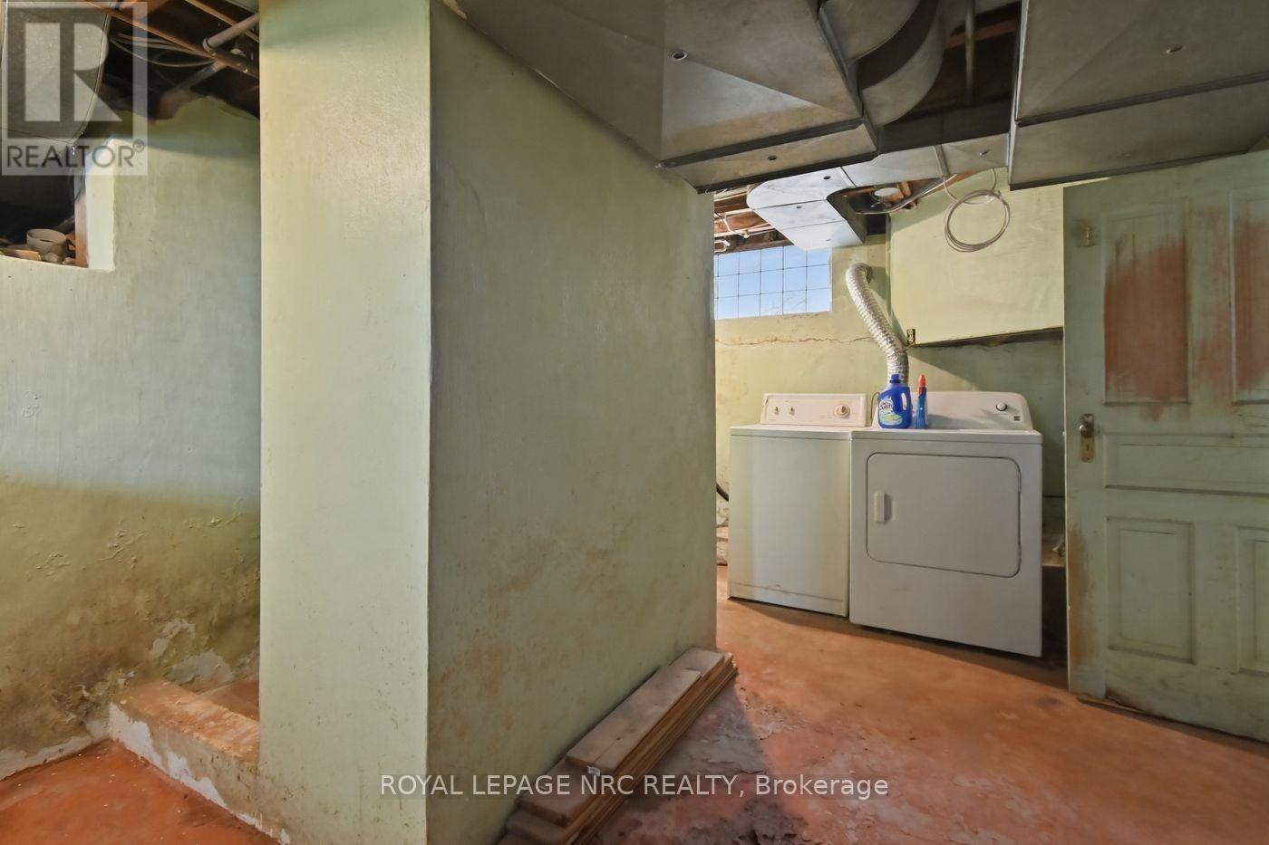 18 Chapel Street N, Thorold, Ontario  L2V 2E2 - Photo 32 - X13547100