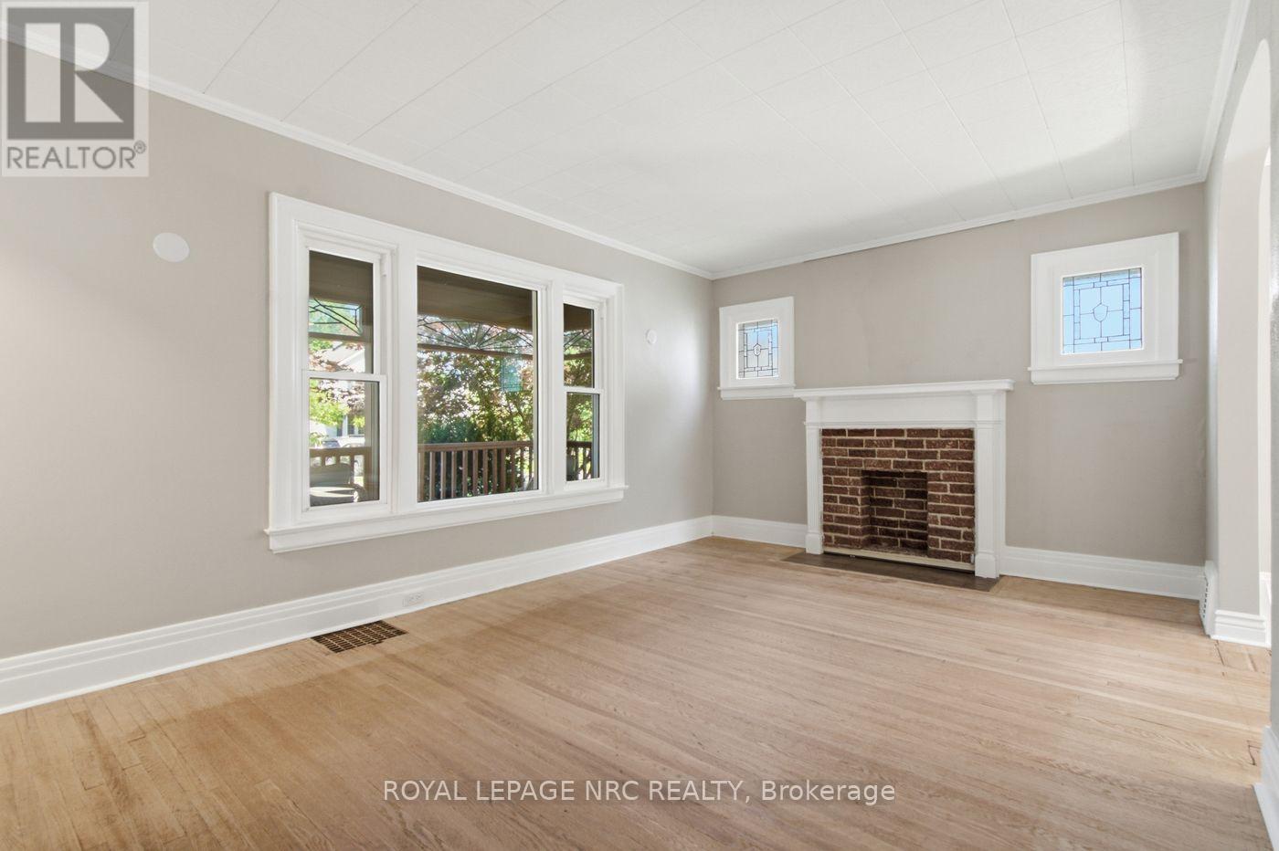 18 Chapel Street N, Thorold, Ontario  L2V 2E2 - Photo 6 - X13547100