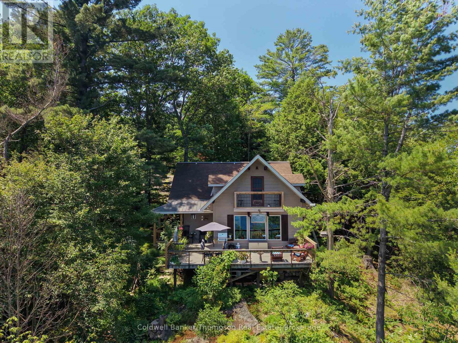 $730,000300 South Drive, Huntsville, Ontario