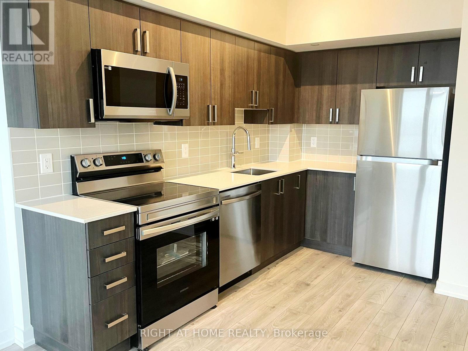 707 - 1455 Celebration Drive, Pickering, Ontario  L1W 1L8 - Photo 2 - E13547134