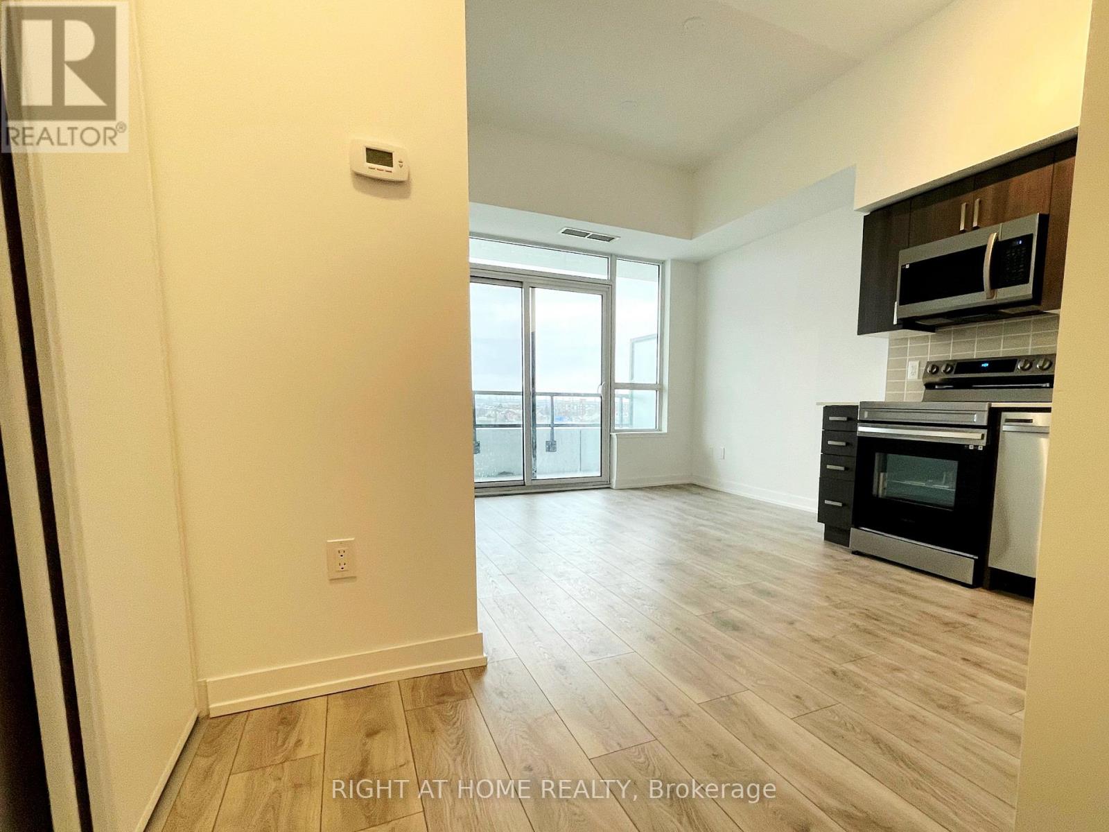 707 - 1455 Celebration Drive, Pickering, Ontario  L1W 1L8 - Photo 5 - E13547134