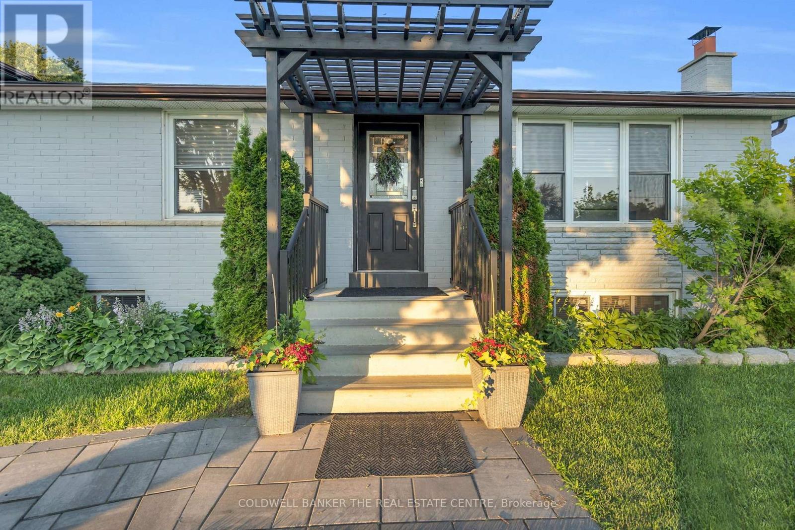 683 Simcoe Road, Bradford West Gwillimbury, Ontario  L3Z 4B4 - Photo 4 - N13547112