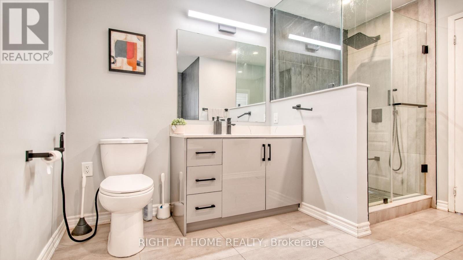 211 Queen Mary Drive, Brampton, Ontario  L7A 1Y9 - Photo 20 - W13547098