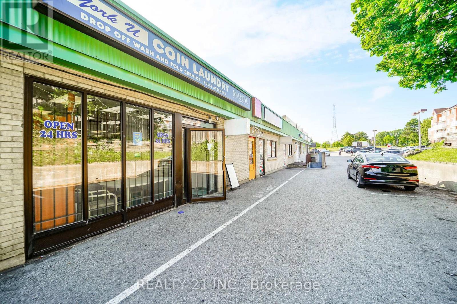 45 Four Winds Drive, Toronto, Ontario M3J 1K7 - Photo 15 - W13547110