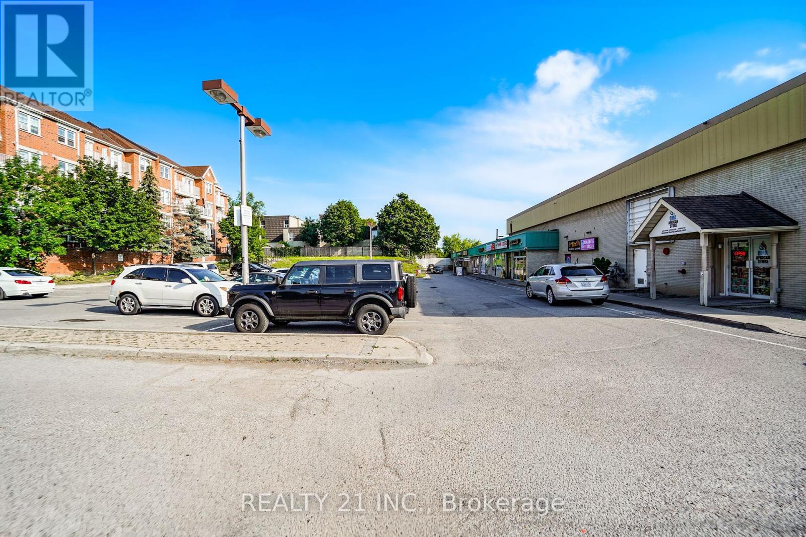 45 Four Winds Drive, Toronto, Ontario M3J 1K7 - Photo 18 - W13547110