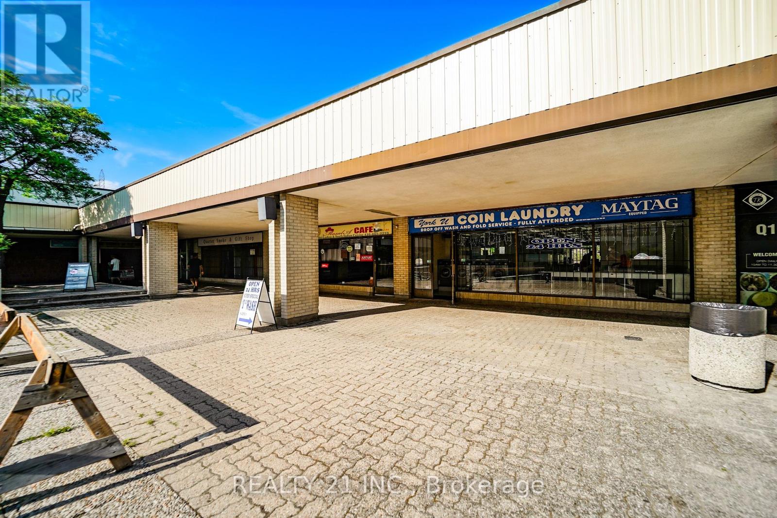 45 Four Winds Drive, Toronto, Ontario M3J 1K7 - Photo 19 - W13547110