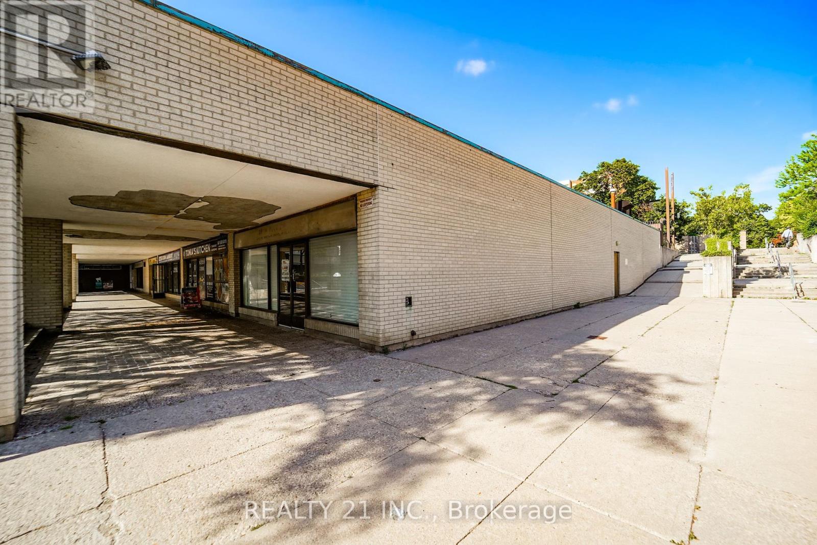 45 Four Winds Drive, Toronto, Ontario M3J 1K7 - Photo 20 - W13547110