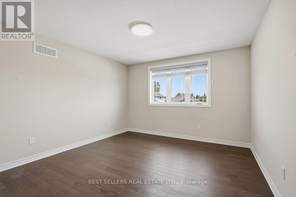 22 Weir Crescent, St. Thomas, Ontario  N5R 0L7 - Photo 35 - X13547124