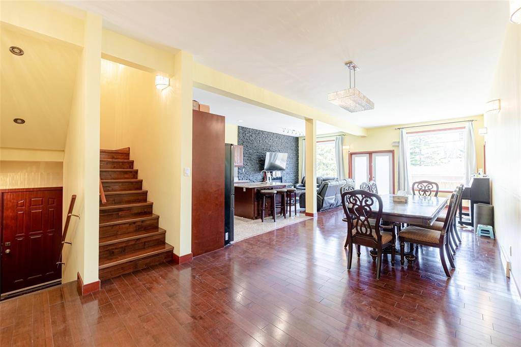 614 Pasadena Avenue Winnipeg Manitoba Canada R3T2S9 3