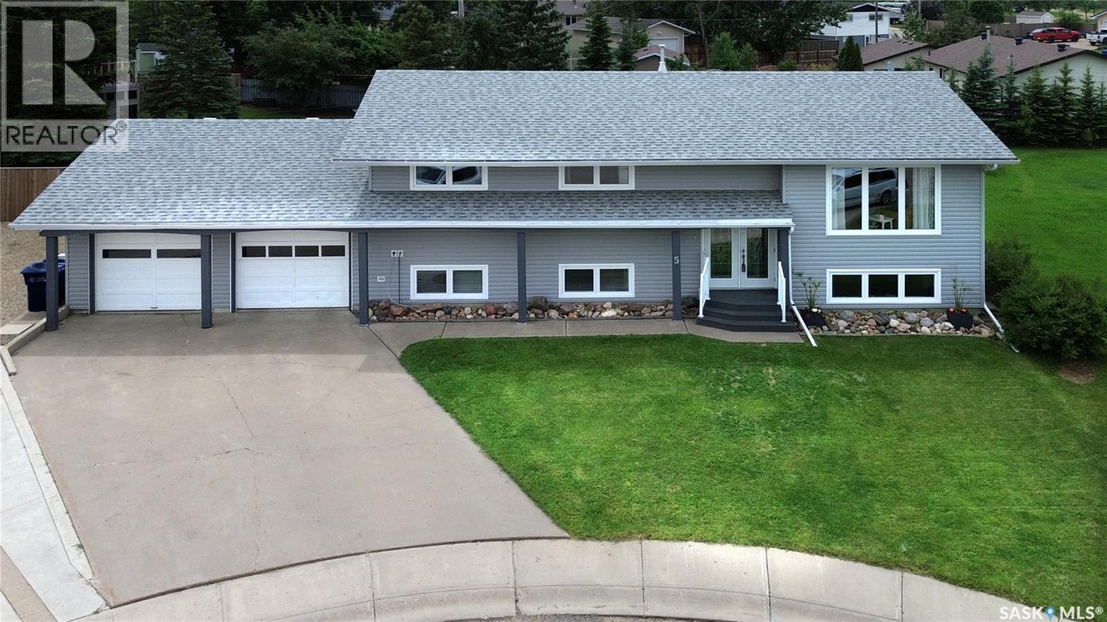 5 Shaw PLACE, Assiniboia, Saskatchewan