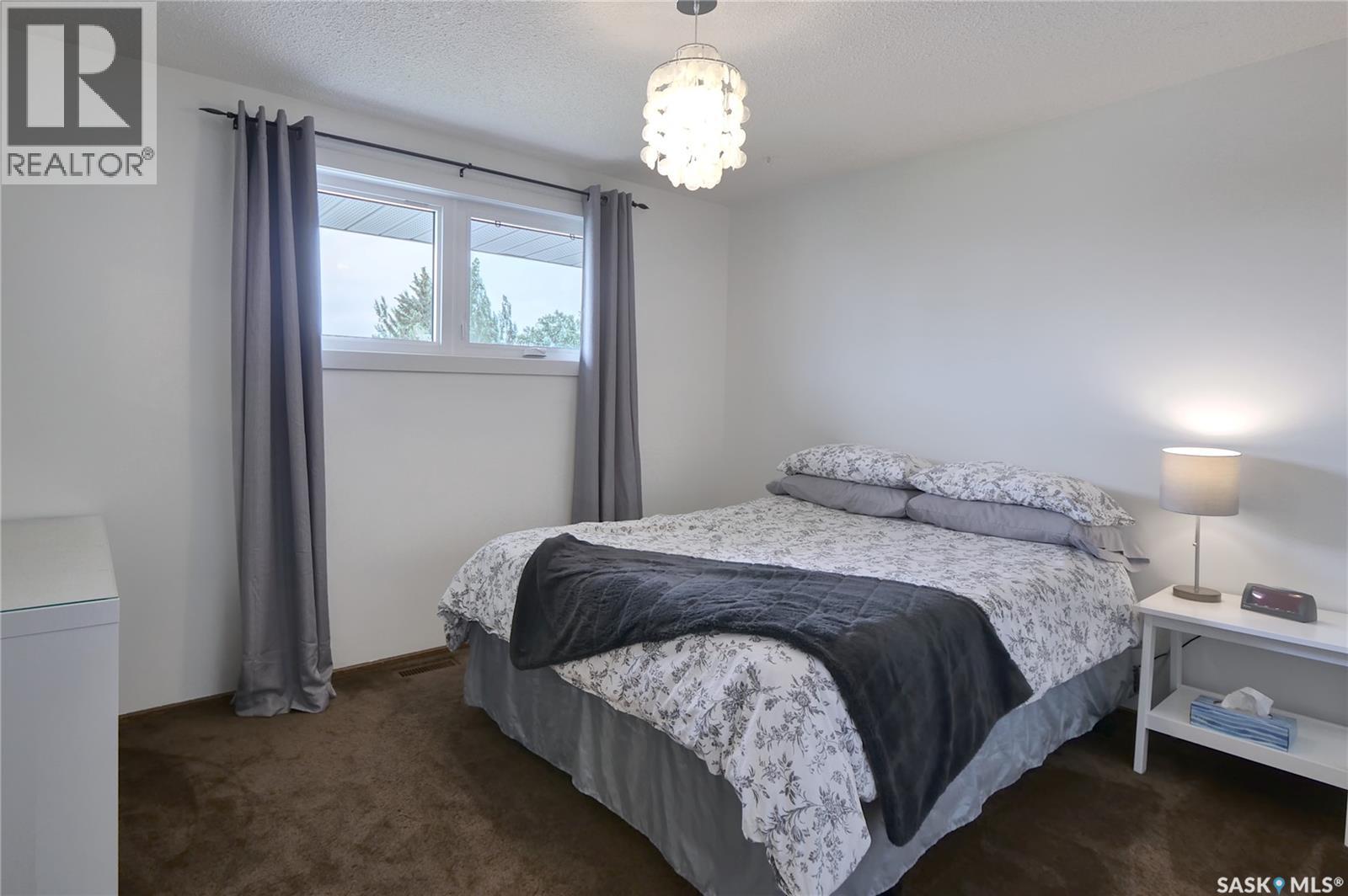 5 Shaw Place, Assiniboia, Saskatchewan  S0H 0B0 - Photo 12 - SK042140