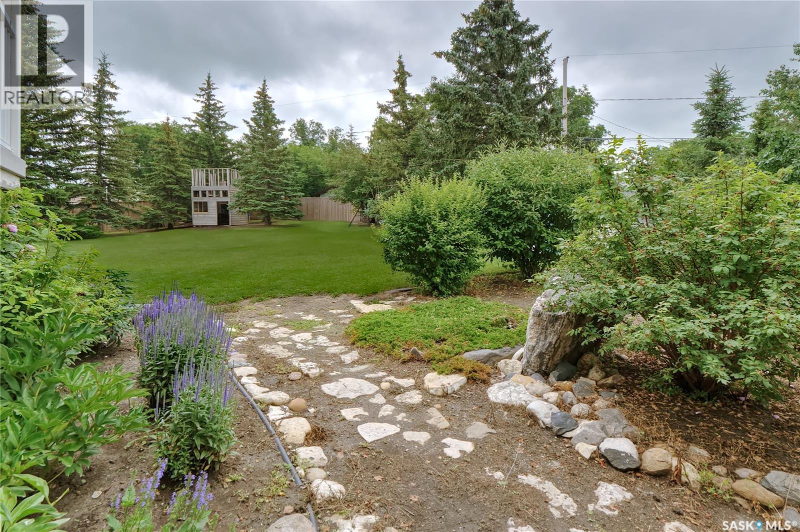 5 Shaw Place, Assiniboia, Saskatchewan  S0H 0B0 - Photo 36 - SK042140