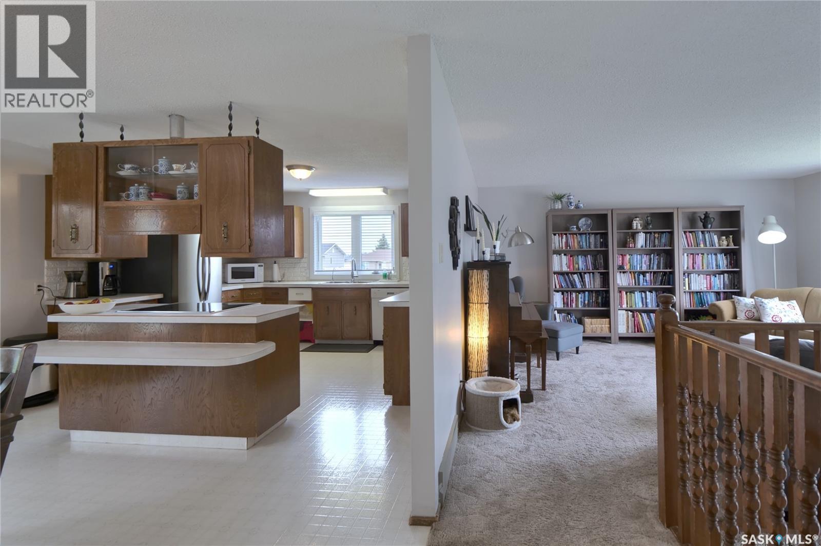 5 Shaw Place, Assiniboia, Saskatchewan  S0H 0B0 - Photo 4 - SK042140