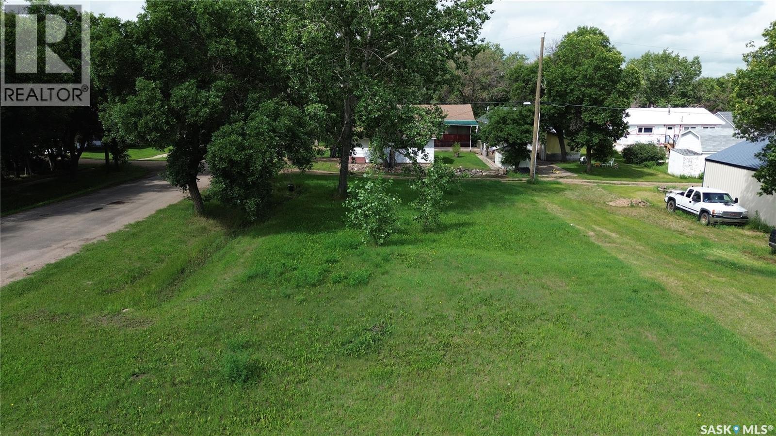 132 1st Street W, Lafleche, Saskatchewan  S0H 2K0 - Photo 5 - SK042076