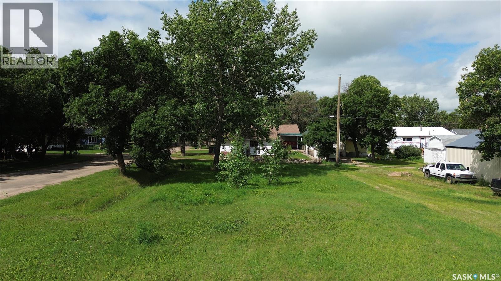 132 1st Street W, Lafleche, Saskatchewan  S0H 2K0 - Photo 6 - SK042076