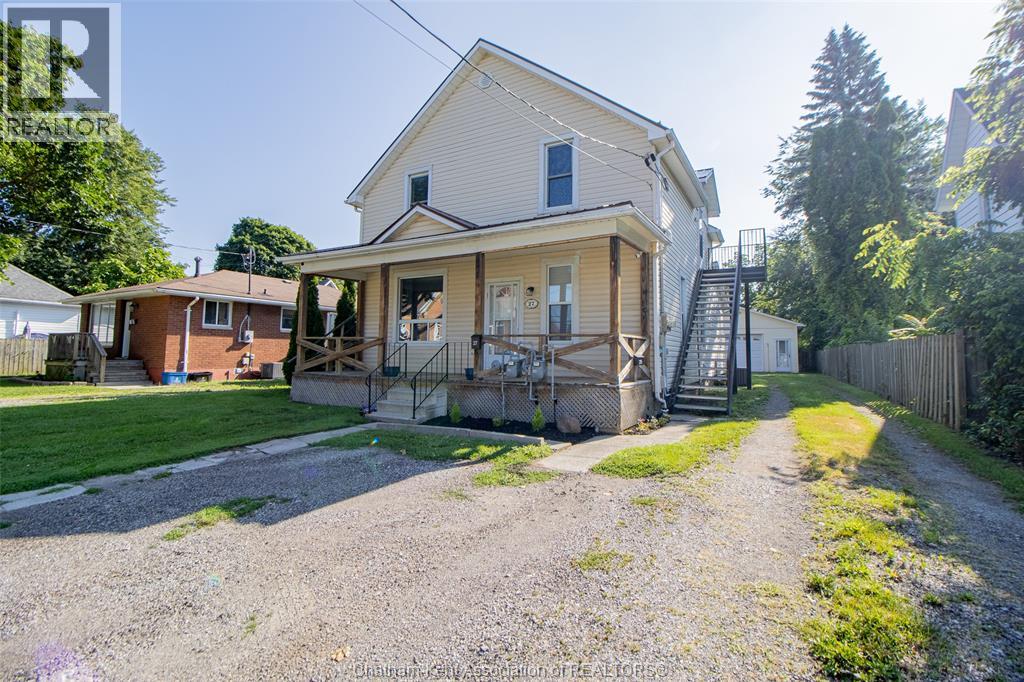 MLS# 26016425: 27 - 27 1/2 Prince STREET South, Chatham, Canada