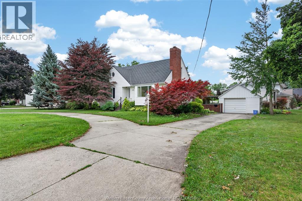 4171 ROSELAND DRIVE West, Windsor