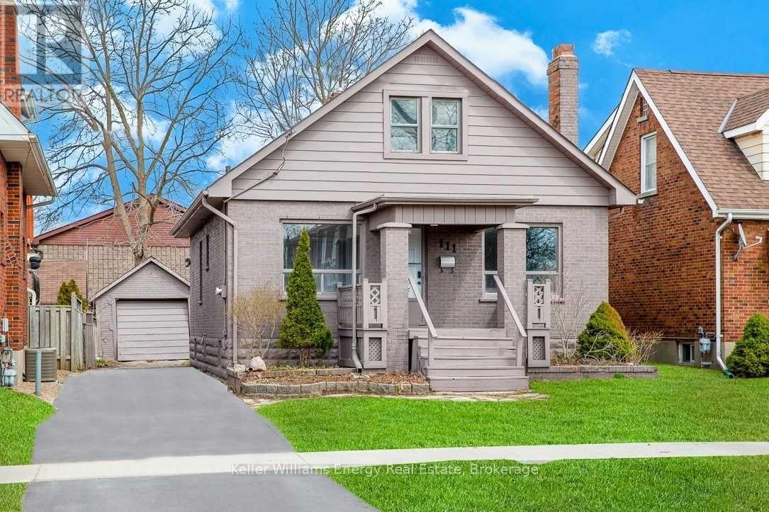 111 OSHAWA BOULEVARD S, Oshawa (Central)