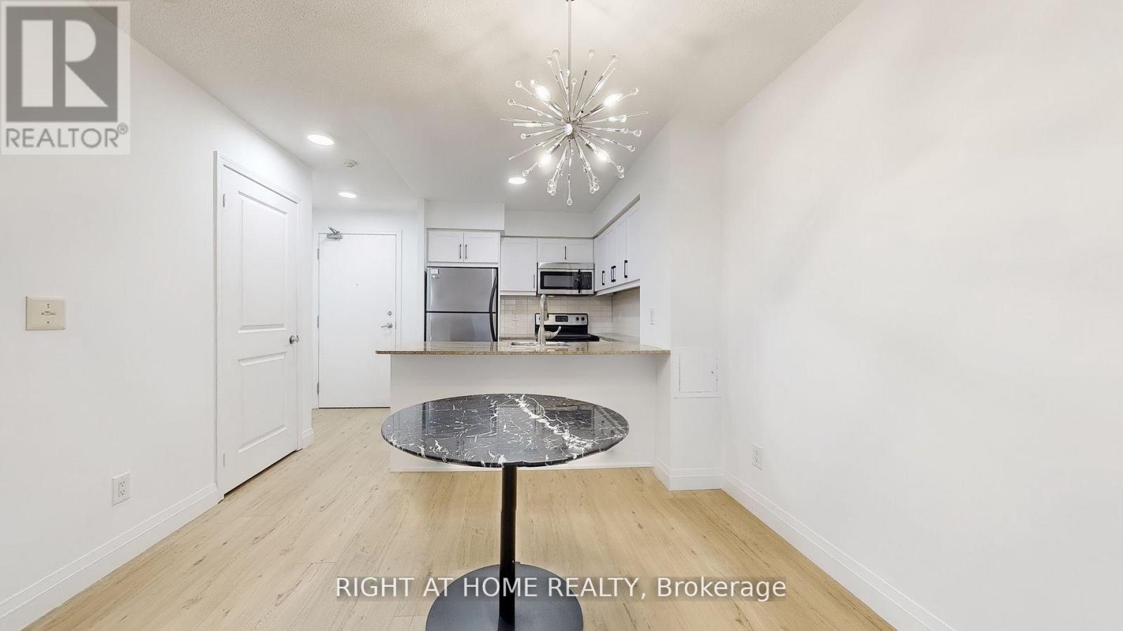605 - 27 Rean Drive, Toronto, Ontario M2K 0A6 - Photo 3 - C13547276