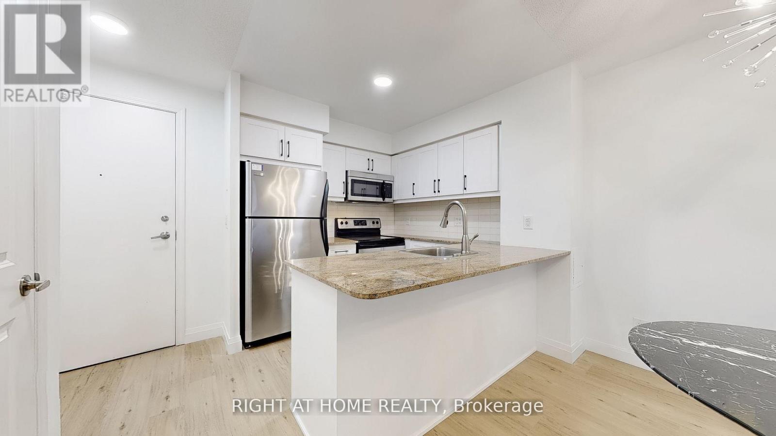 605 - 27 Rean Drive, Toronto, Ontario M2K 0A6 - Photo 4 - C13547276