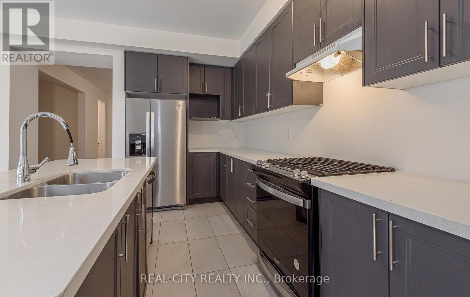 202 Doug Finney Street, Oshawa, Ontario  L1K 3G3 - Photo 16 - E13547270