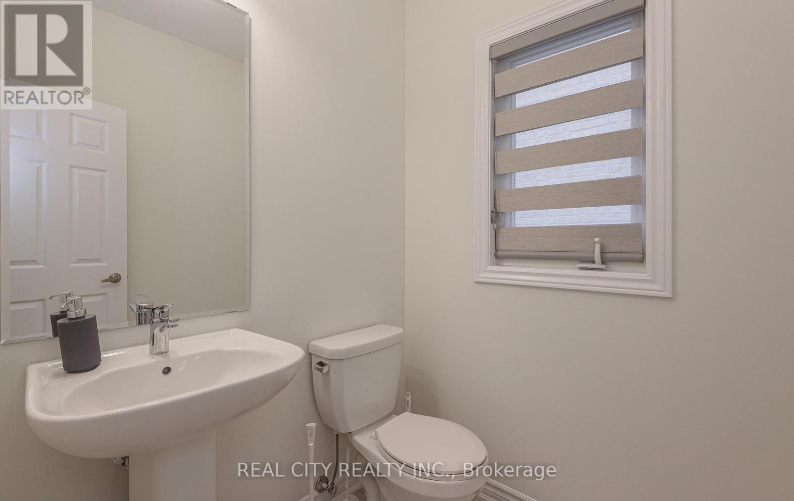 202 Doug Finney Street, Oshawa, Ontario  L1K 3G3 - Photo 20 - E13547270