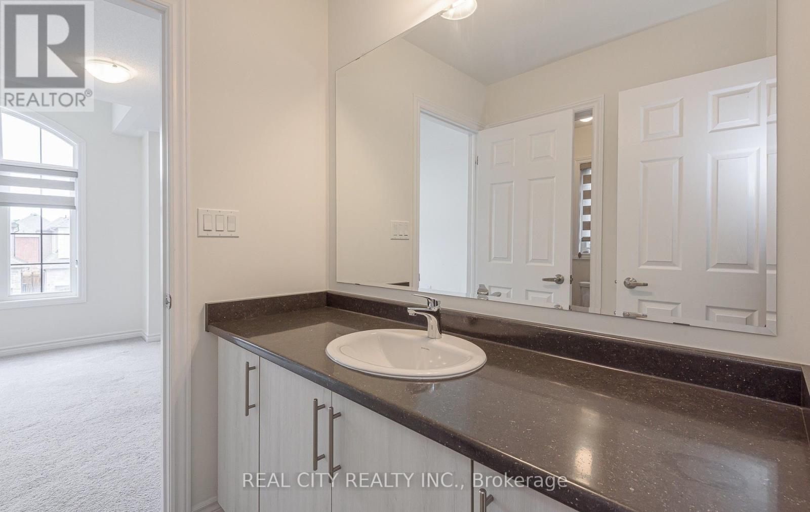 202 Doug Finney Street, Oshawa, Ontario  L1K 3G3 - Photo 36 - E13547270
