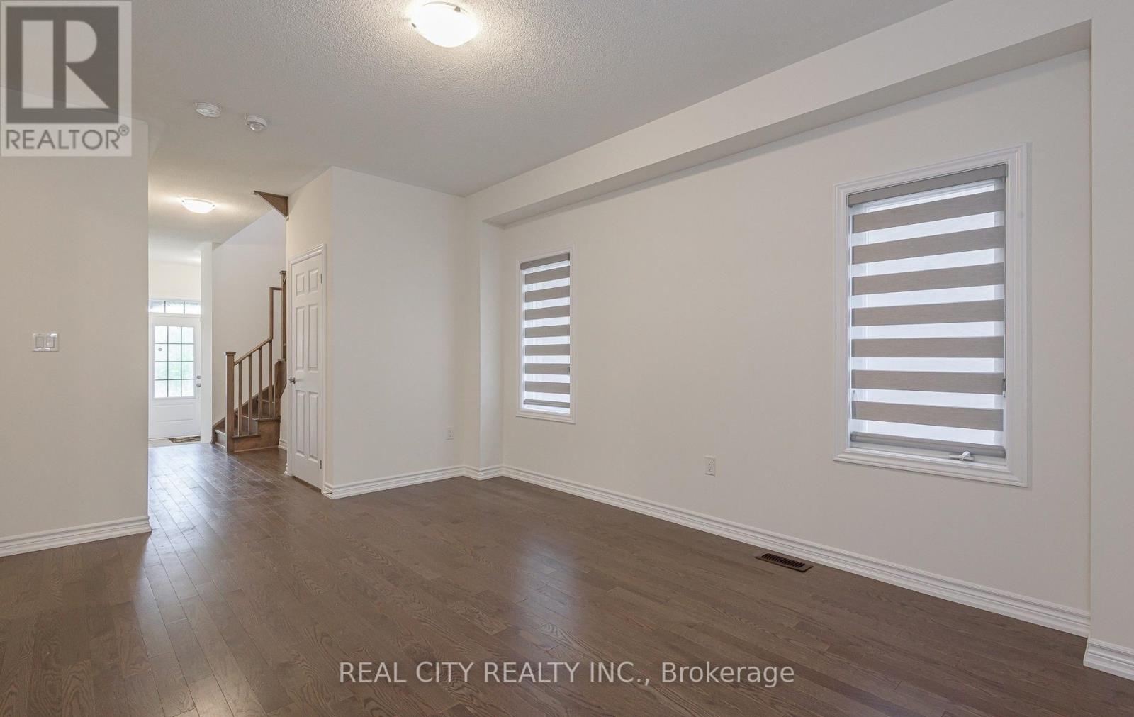 202 Doug Finney Street, Oshawa, Ontario  L1K 3G3 - Photo 8 - E13547270