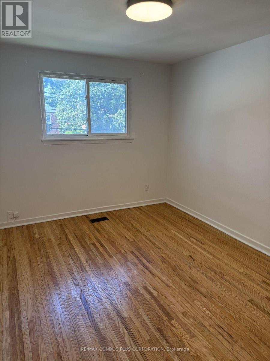 9 Rockwood Drive, Toronto, Ontario  M1M 3M9 - Photo 7 - E13547290