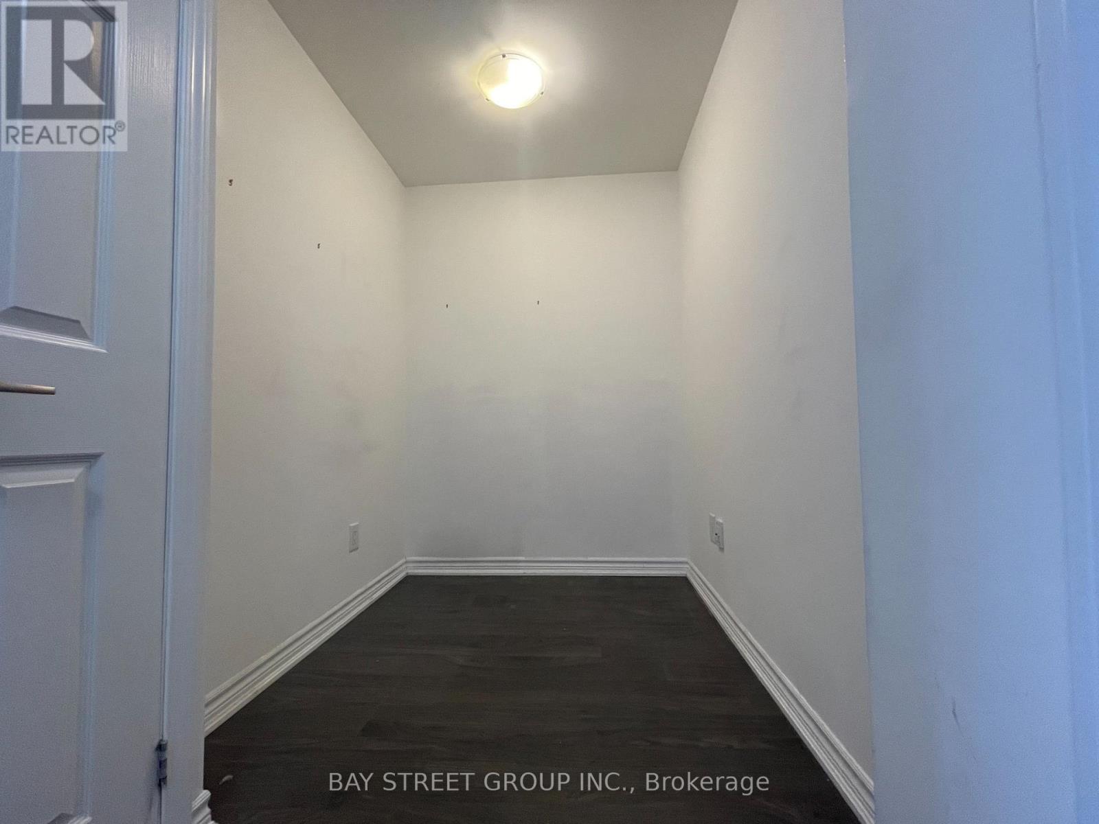 512 - 11611 Yonge Street, Richmond Hill, Ontario L4E 3N8 - Photo 8 - N13547310