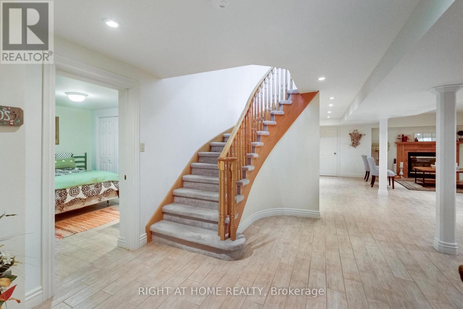 41 Bloomfield Trail, Richmond Hill, Ontario  L4E 2K5 - Photo 41 - N13547314
