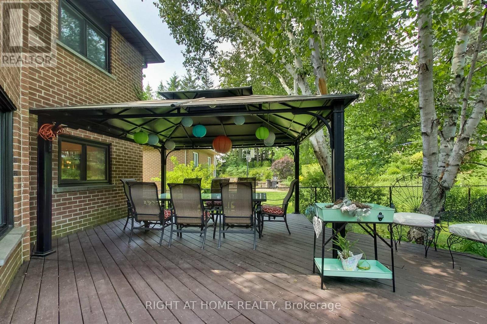 41 Bloomfield Trail, Richmond Hill, Ontario  L4E 2K5 - Photo 6 - N13547314