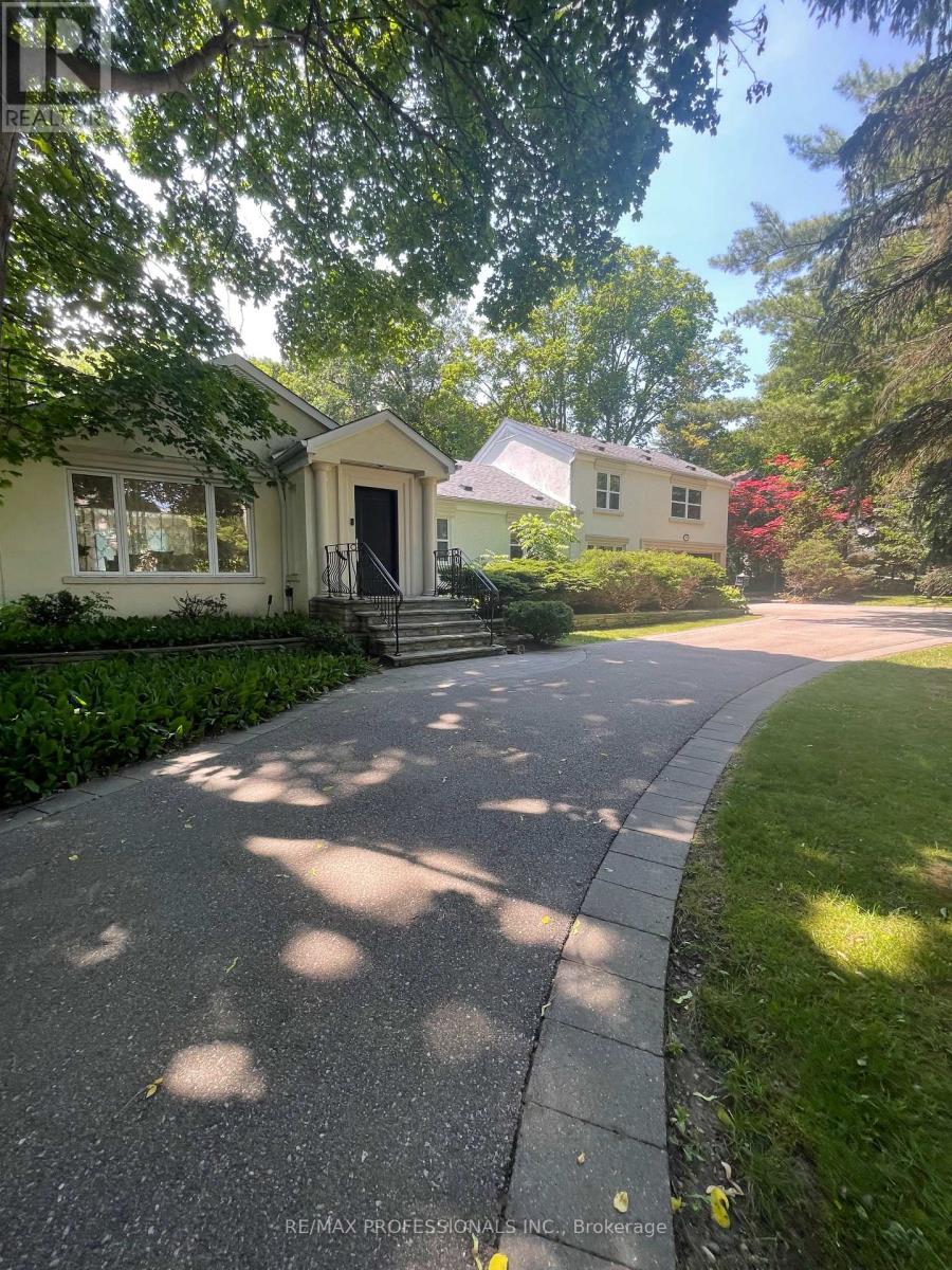 560 MEADOW WOOD ROAD, Mississauga, Ontario