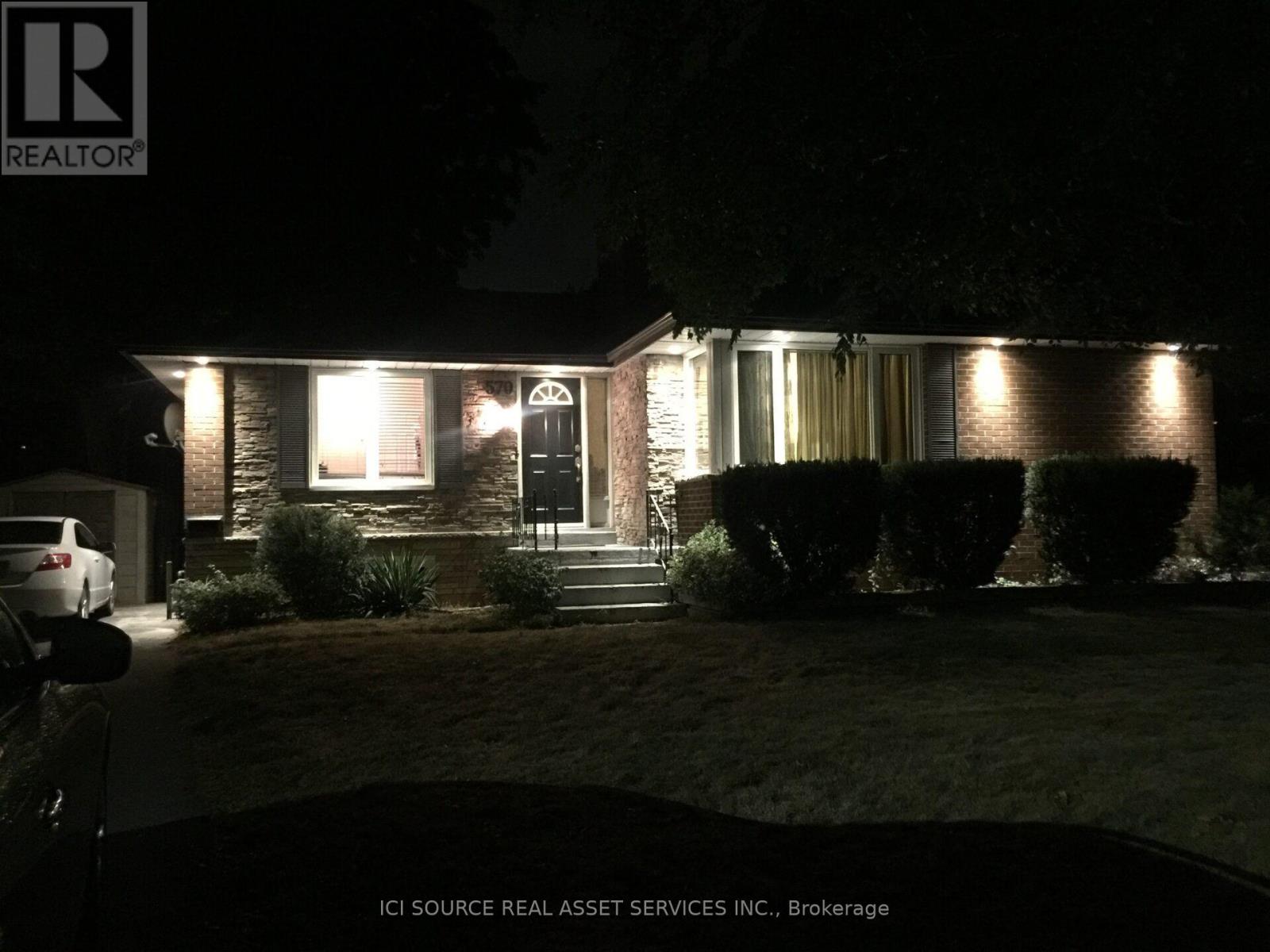 570 Wingrove Crescent, Oakville, Ontario L6L 4R6 - Photo 14 - W13547284