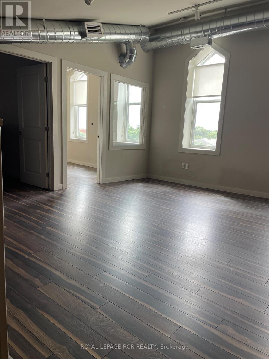 B - 127 Broadway, Orangeville, Ontario L9W 1K2 - Photo 6 - W13547294
