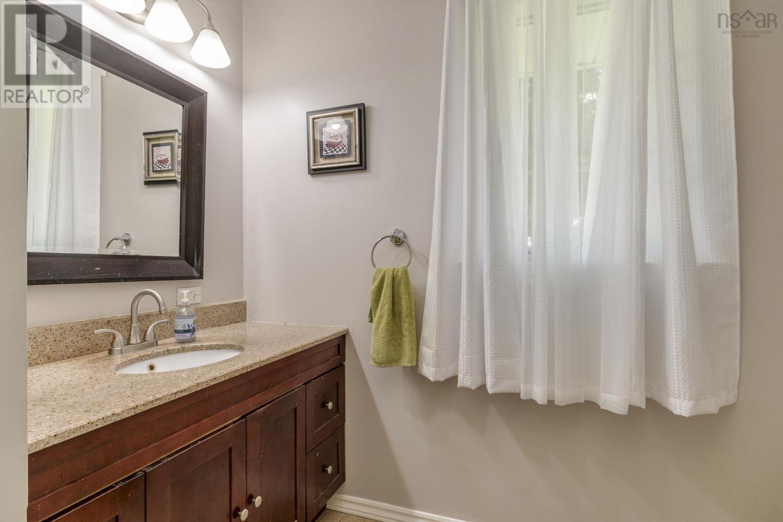 75 Shea Street, Lower Sackville, Nova Scotia  B4C 2B2 - Photo 20 - 202616962