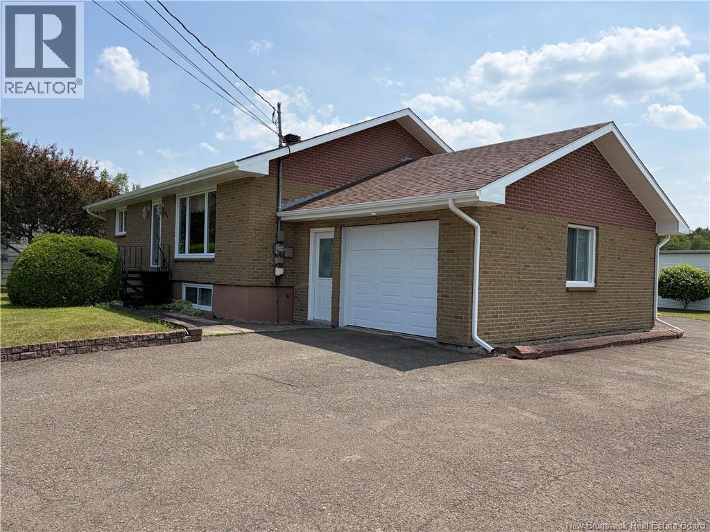 464 Chaleur, Charlo, New Brunswick  E8E 2G4 - Photo 2 - NB143656