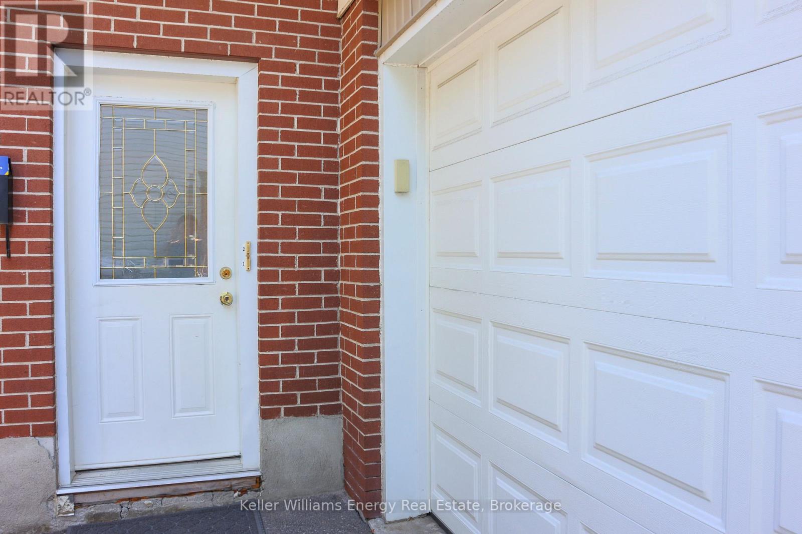 Unit 1 - 349 Adelaide Avenue W, Oshawa, Ontario  L1J 2R7 - Photo 2 - E13547370