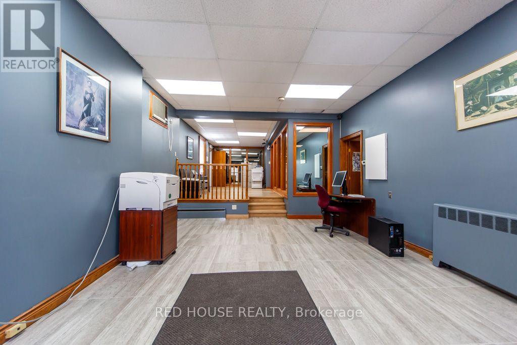 658 Vaughan Road, Toronto, Ontario  M6E 2Y5 - Photo 6 - C13547354