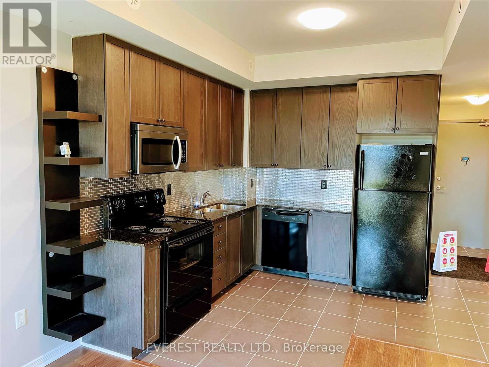 109 - 54 Sky Harbour Drive, Brampton, Ontario L6Y 6B9 - Photo 5 - W13547336