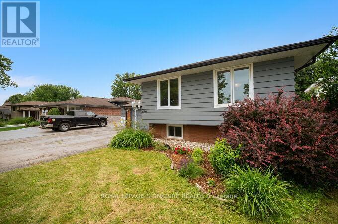646 Blue Forest Hill, Burlington, Ontario  L7L 4H3 - Photo 5 - W13495622