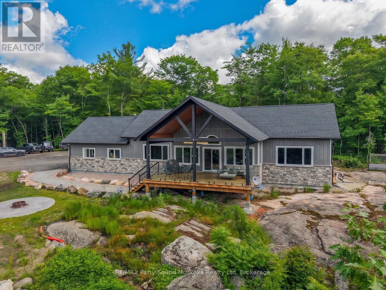800 INVERLOCHY ROAD, Carling, Ontario